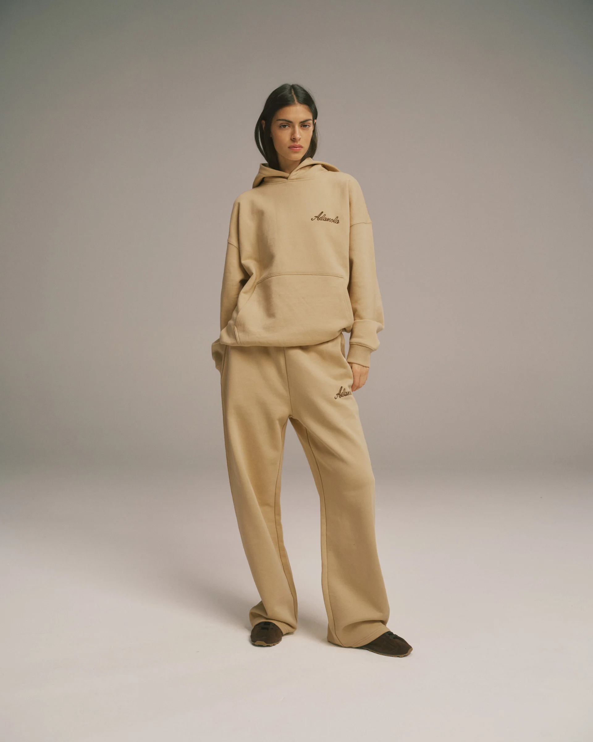 Signature Straight Leg Sweatpants - Caramel Beige